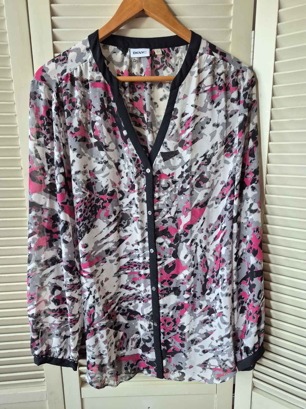 DKNYC Woman's Sheer Blouse Size Large